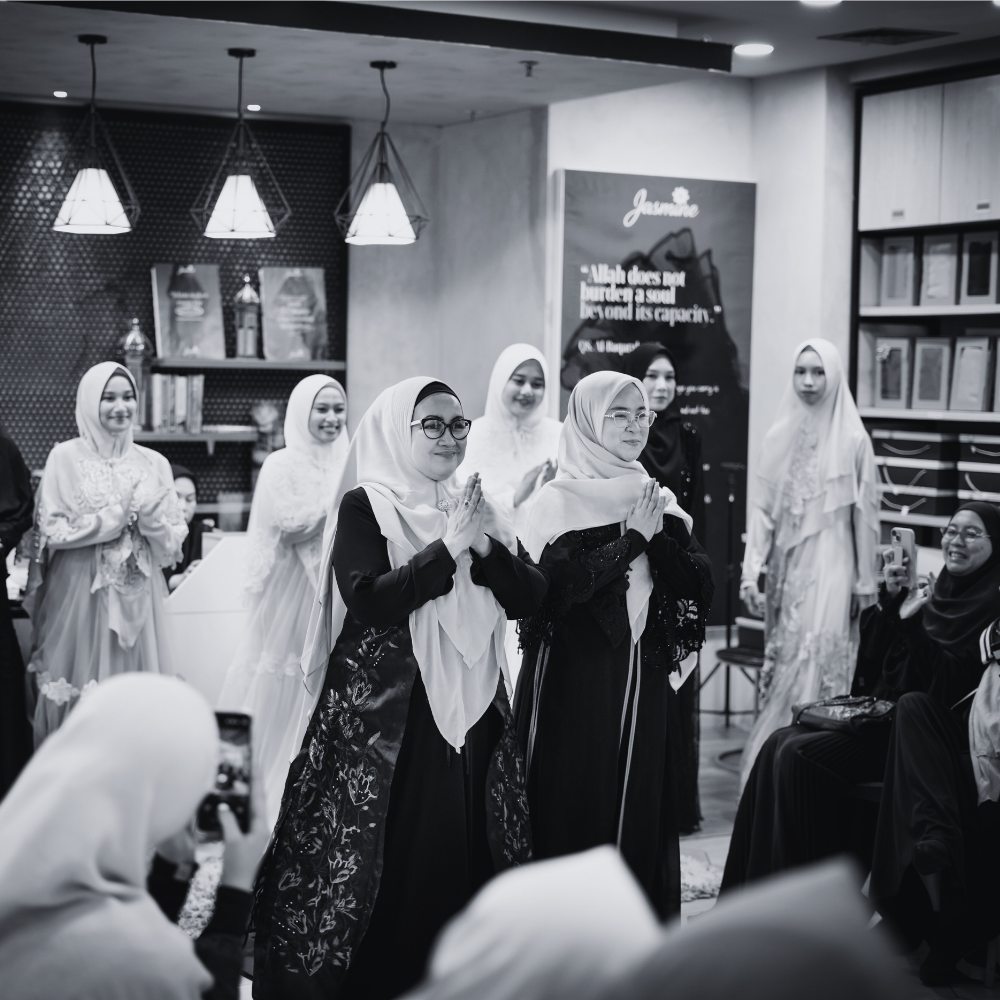 square amira winda grand opening